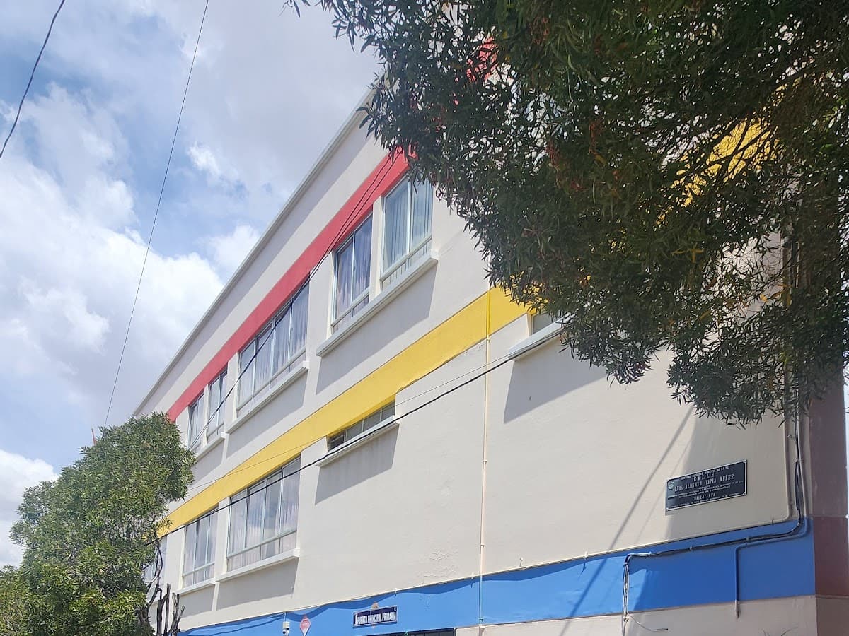 Unidad Educativa Ave María - FMAVN — foto