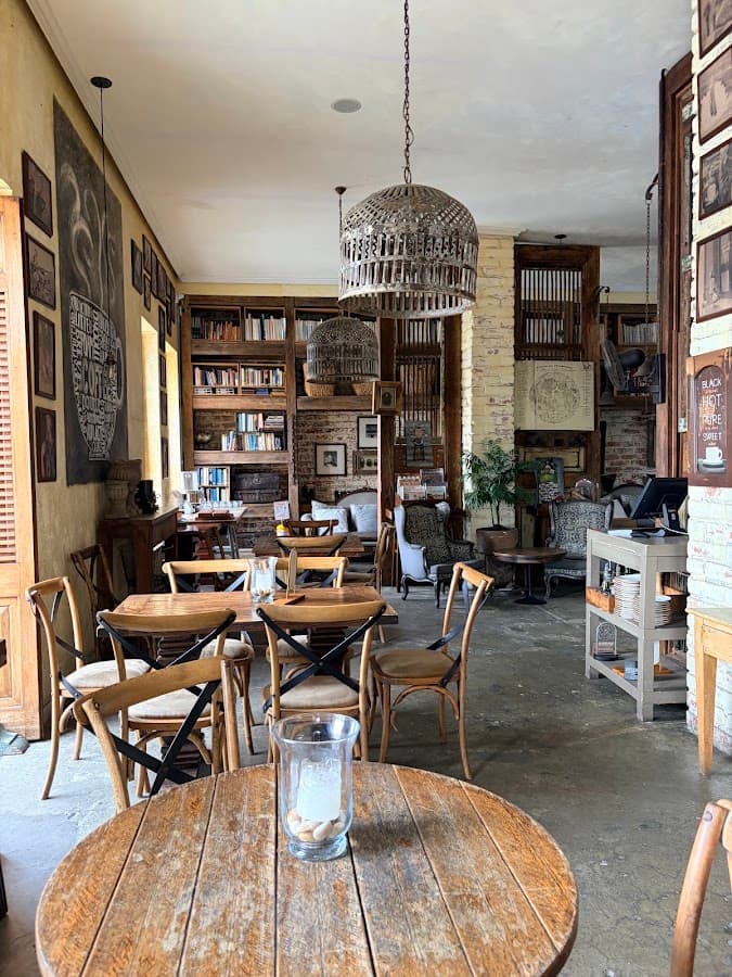 Café Libro Casa Alebrije