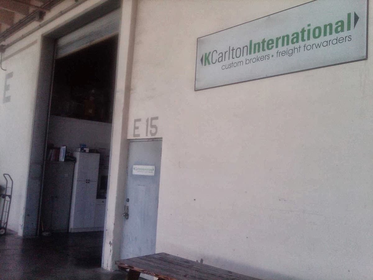 K Carlton International Inc — foto