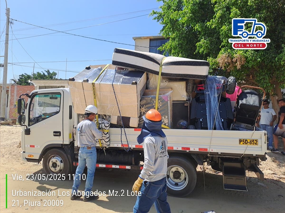 TRANSPORTE Y MUDANZAS DEL NORTE PIURA — foto