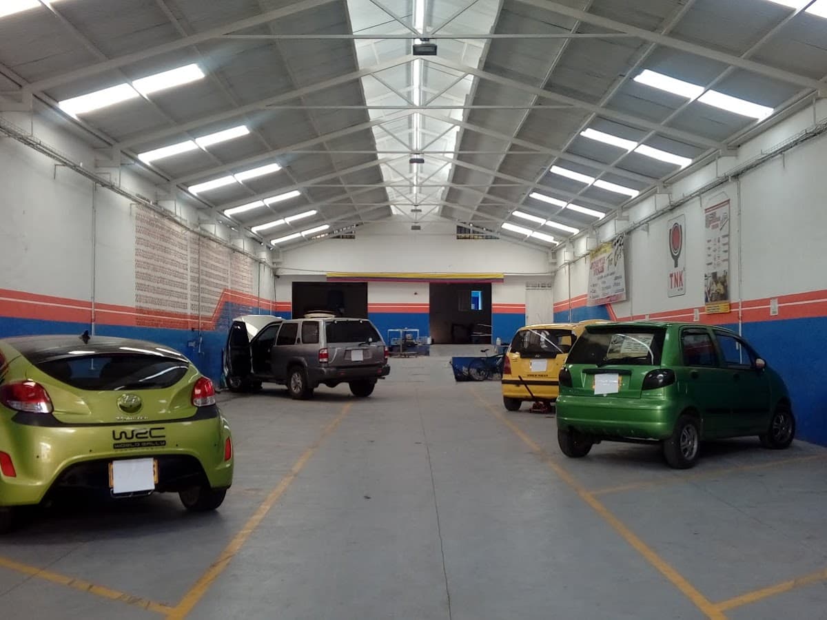 TALLER DE MECANICA IBAGUE STM CARS MANTENIMIENTO AUTOMOTRIZ — foto