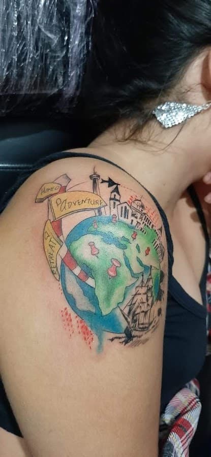 INKED TATTOO Y BODY PIERCING — foto