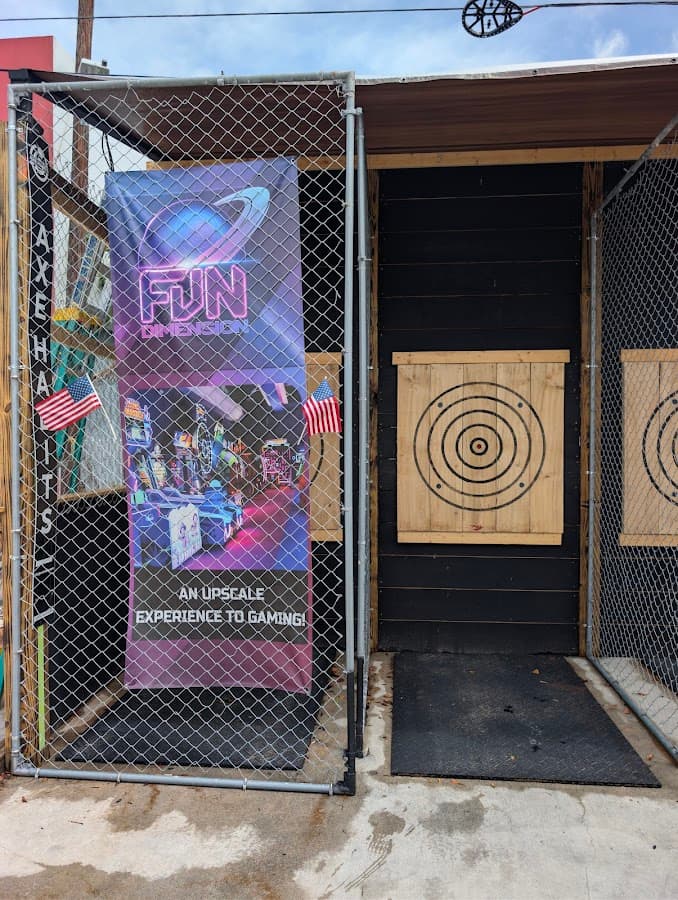 Axe Habits -Axe Throwing — foto