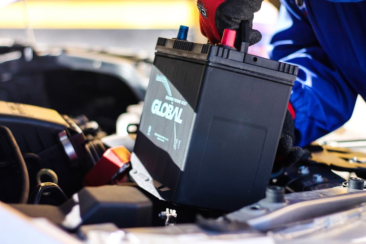 AUTOSUP - Baterías Automotrices - venta de baterías Bosch, Etna, Enerjet, Alfa y Global, baterías nacionales e importadas. — foto