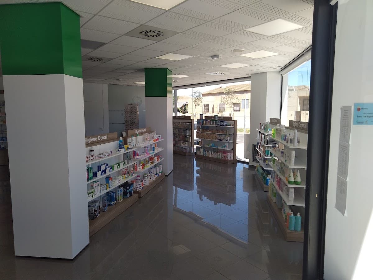 Farmacia 365 DIAS 13 Horas Santa Ana. (Ldo. Segundo Ros Sanchez) — foto