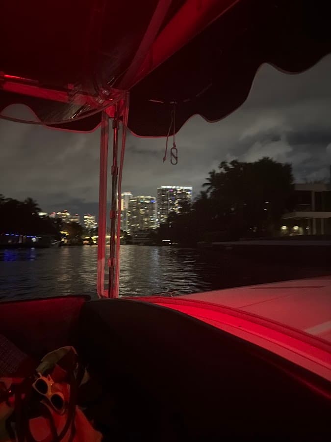 Riverfront Gondola Tours — foto