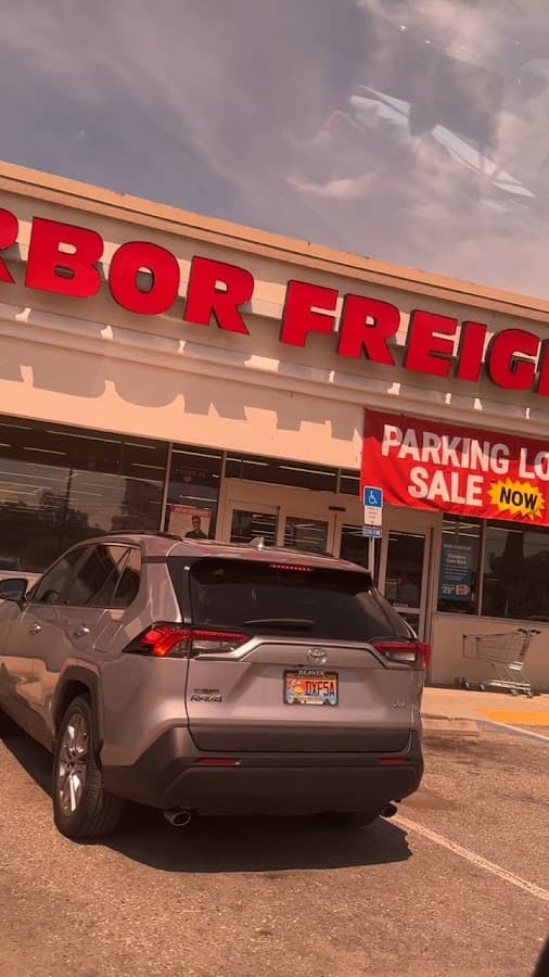 Harbor Freight — foto