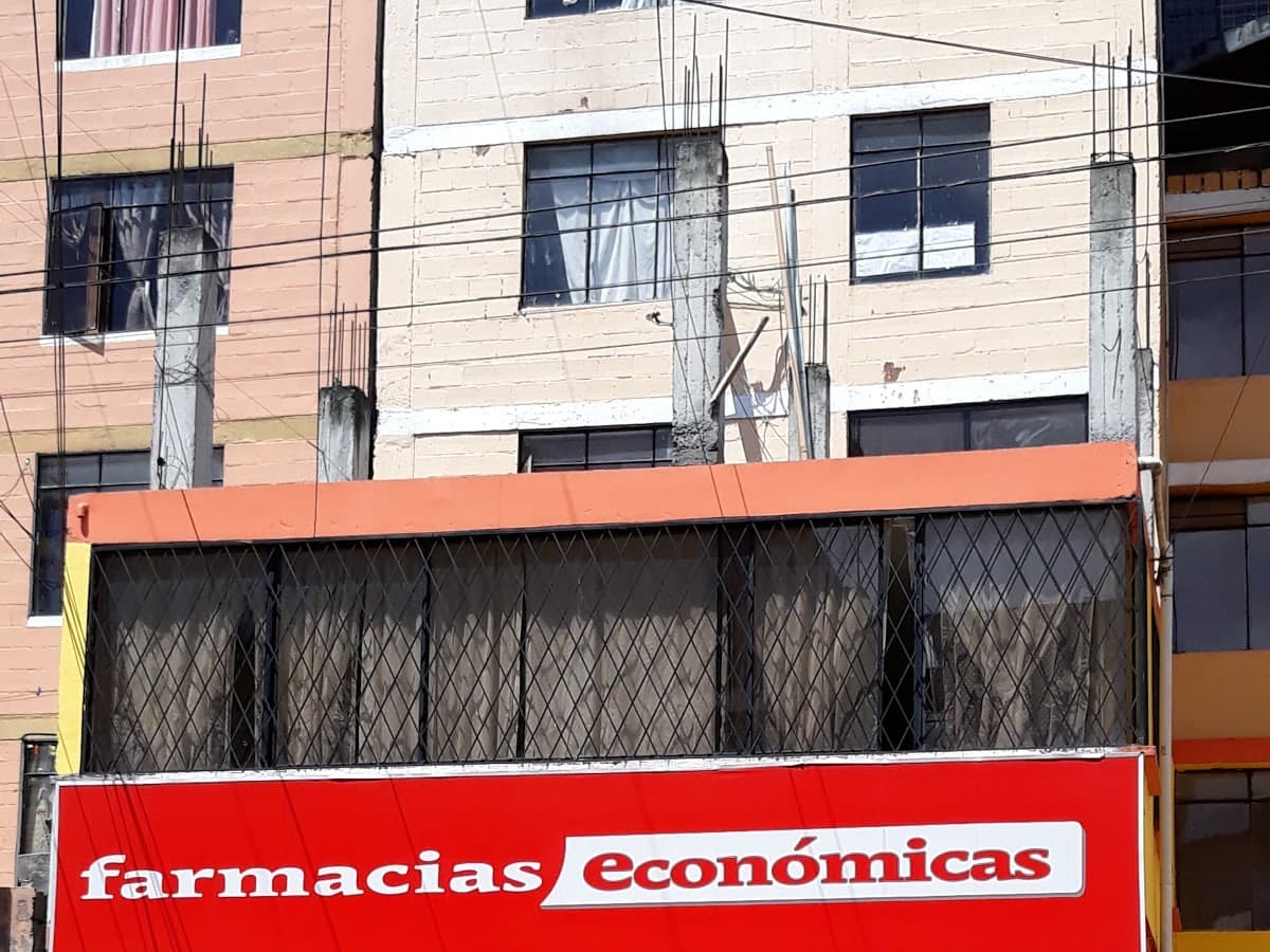 FARMACIAS ECONOMICAS QUITO LAS CUADRAS — foto