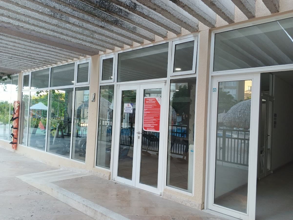 Acceso peatonal Zazué plaza Centro Comercial — foto
