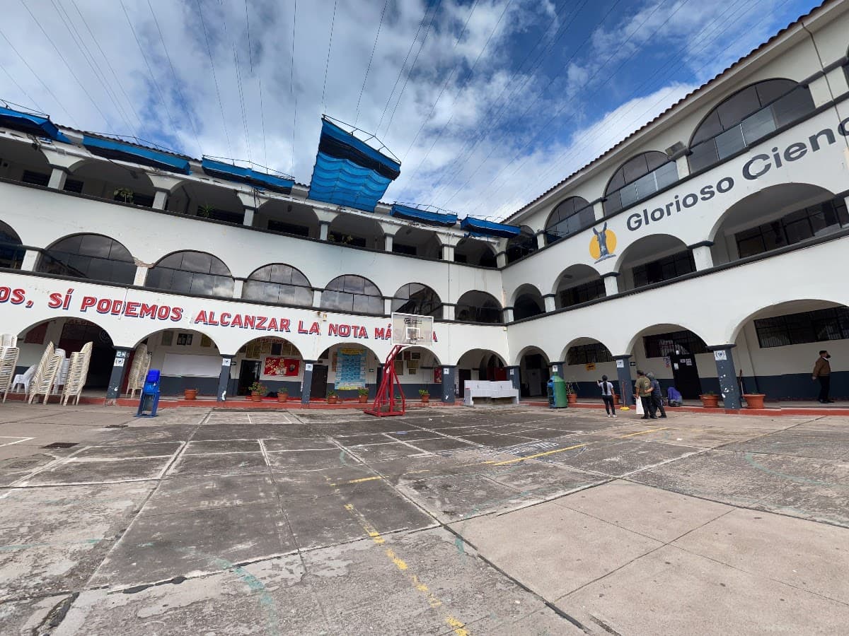 Institución Educativa Glorioso Colegio Nacional de Ciencias — foto