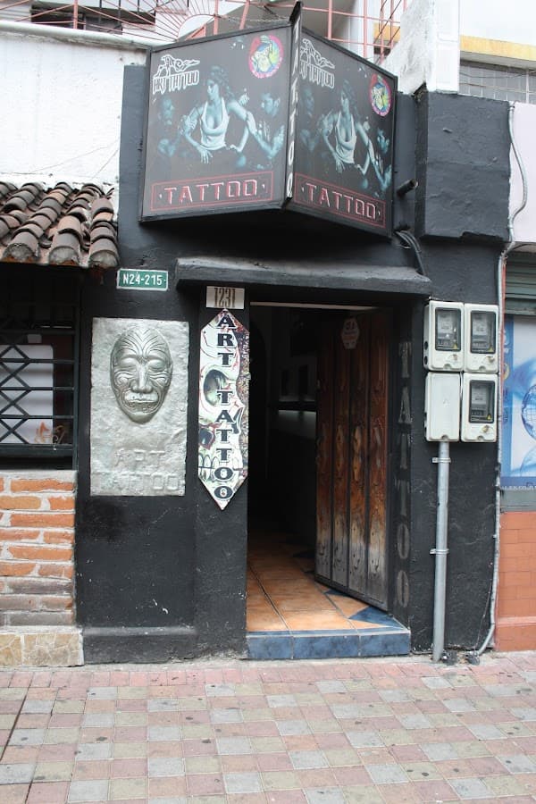 ART TATTOO — foto