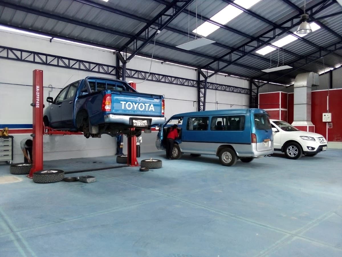 Ingenieria Automotriz Gonzalez, Taller Mecánico Quito — foto