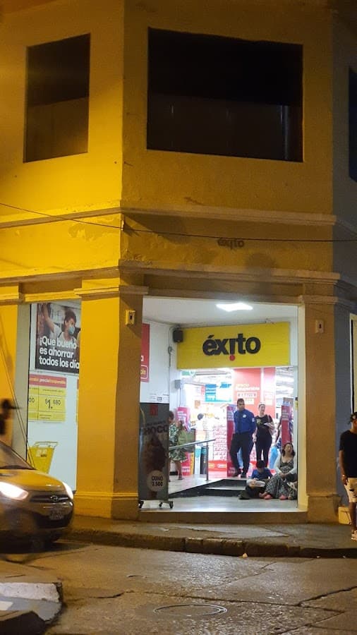 Éxito Matuna - Cartagena