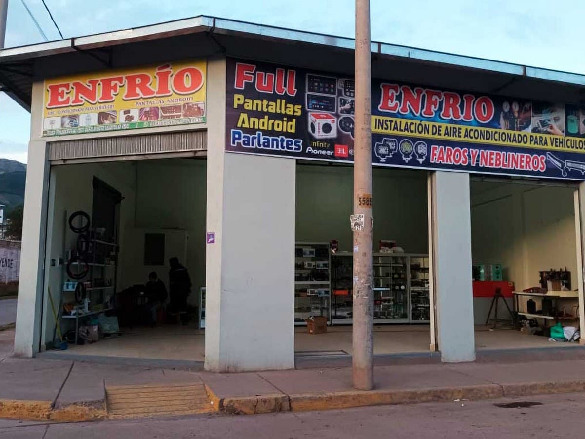 IDEAUTOS Tienda de accesorios para vehículos — foto