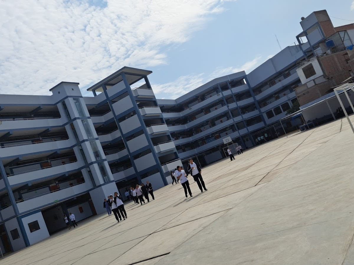 IDAT - Campus Chiclayo — foto
