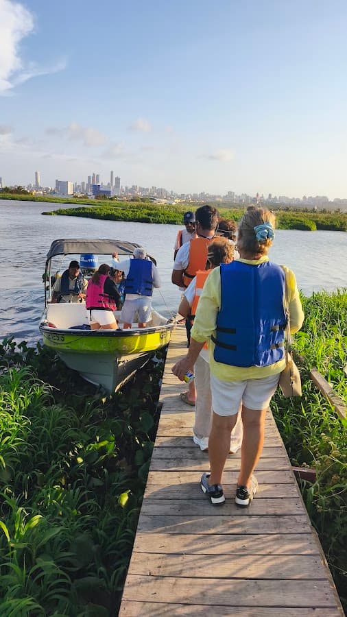 AQUATOURS BARRANQUILLA | Tours Río Magdalena, Ecoturismo y Turismo Urbano — foto
