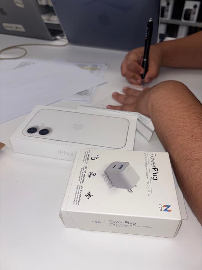 iShop - Real Plaza Piura | Apple Premium Reseller — foto
