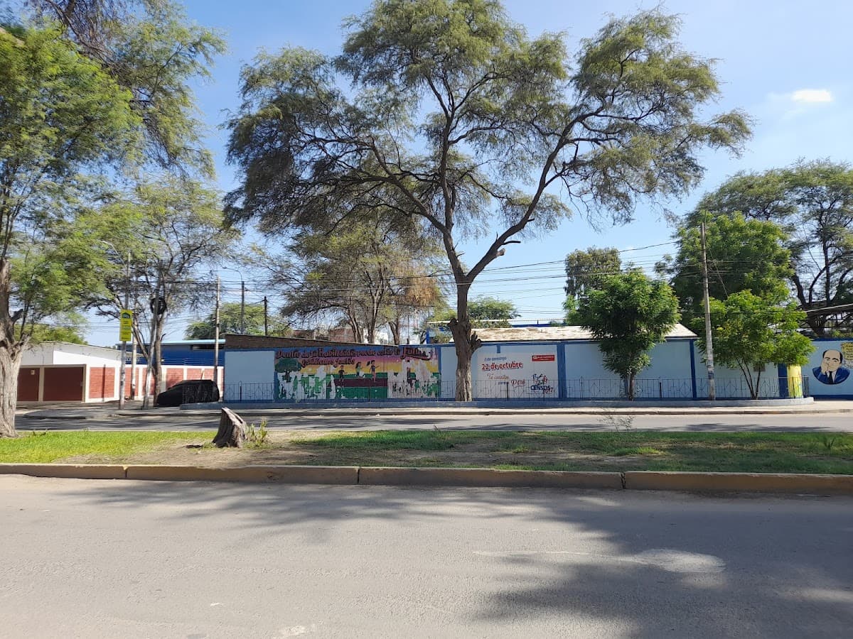 I.E. Técnica Jorge Basadre -Piura — foto