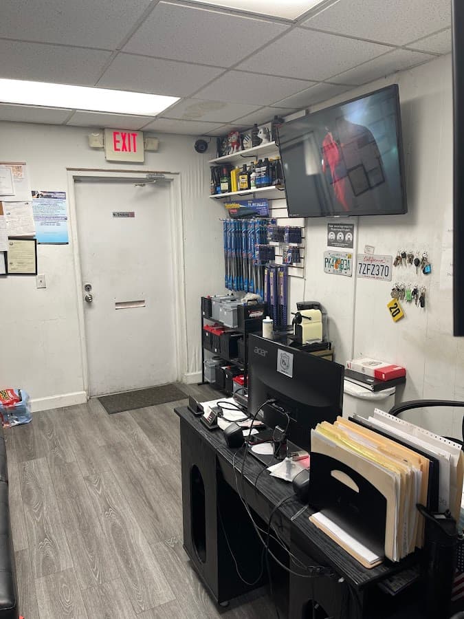 AUTO SERVICE DORAL — foto