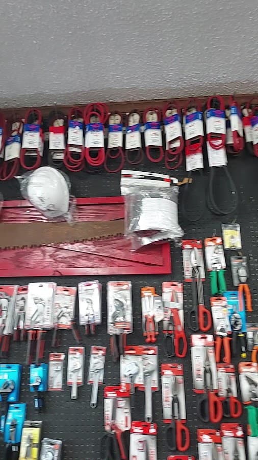 Oceanway Hardware Store — foto