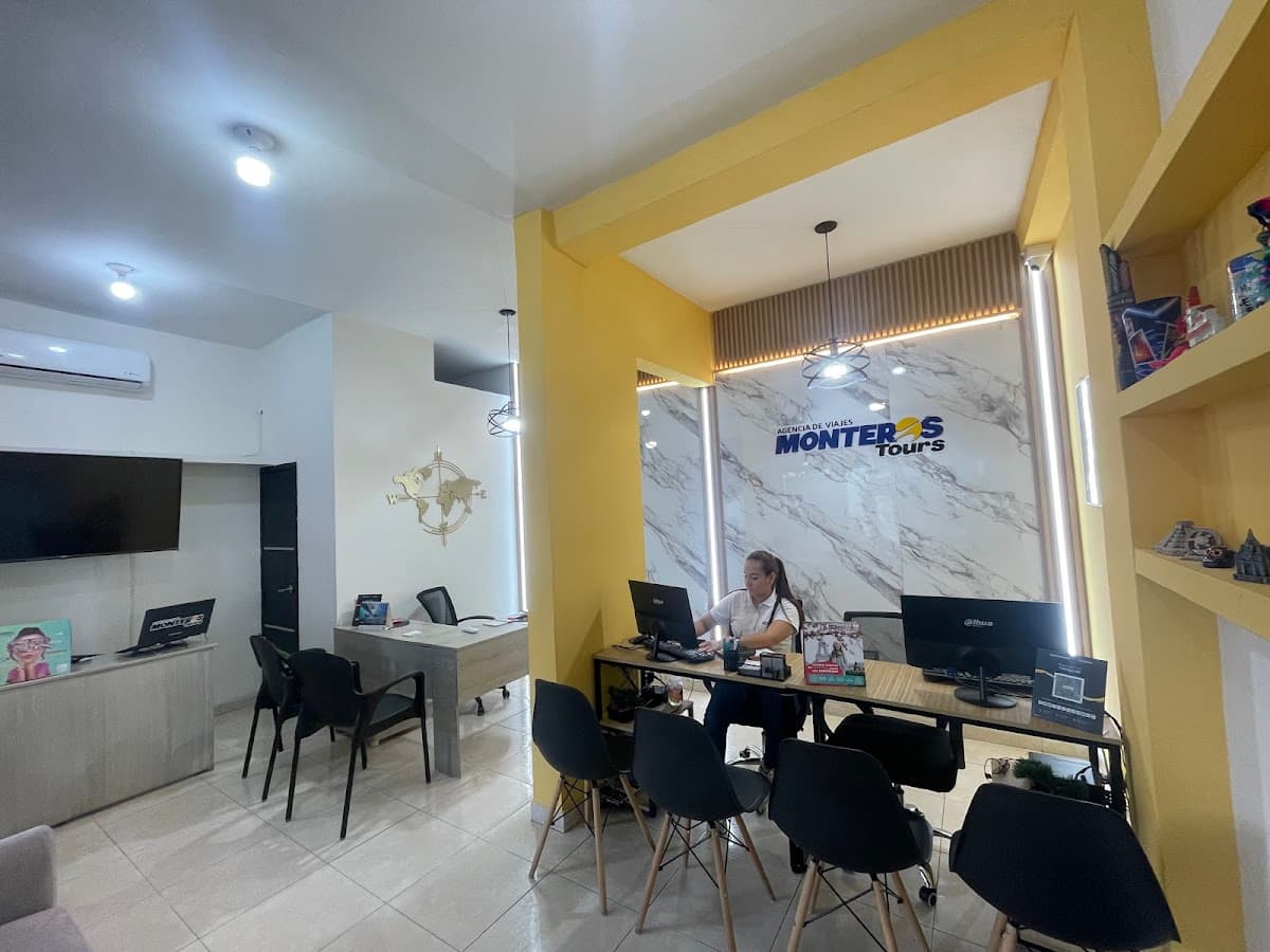 MONTEROS TOURS — foto