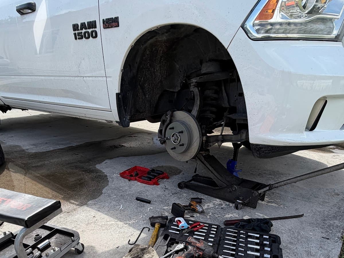 Lisvani Mobil mechanic