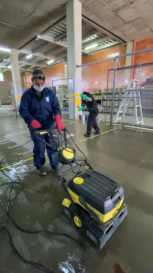 Rodaservi C.A. Empresa de limpieza y mantenimiento — foto