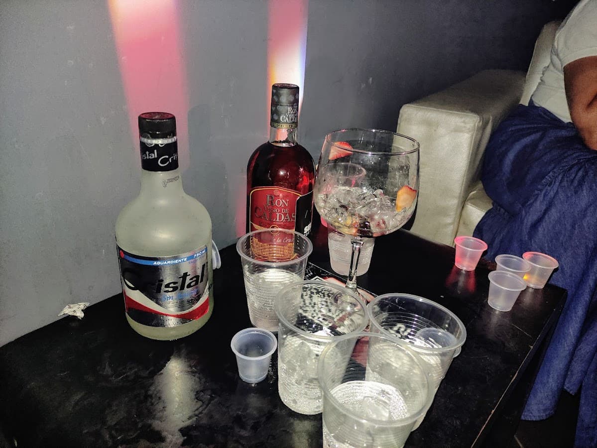 2150 Club — foto