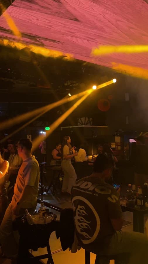 2150 Club — foto