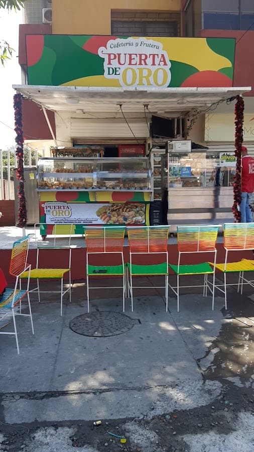 Cafeteria y Frutera Puerta de Oro — foto