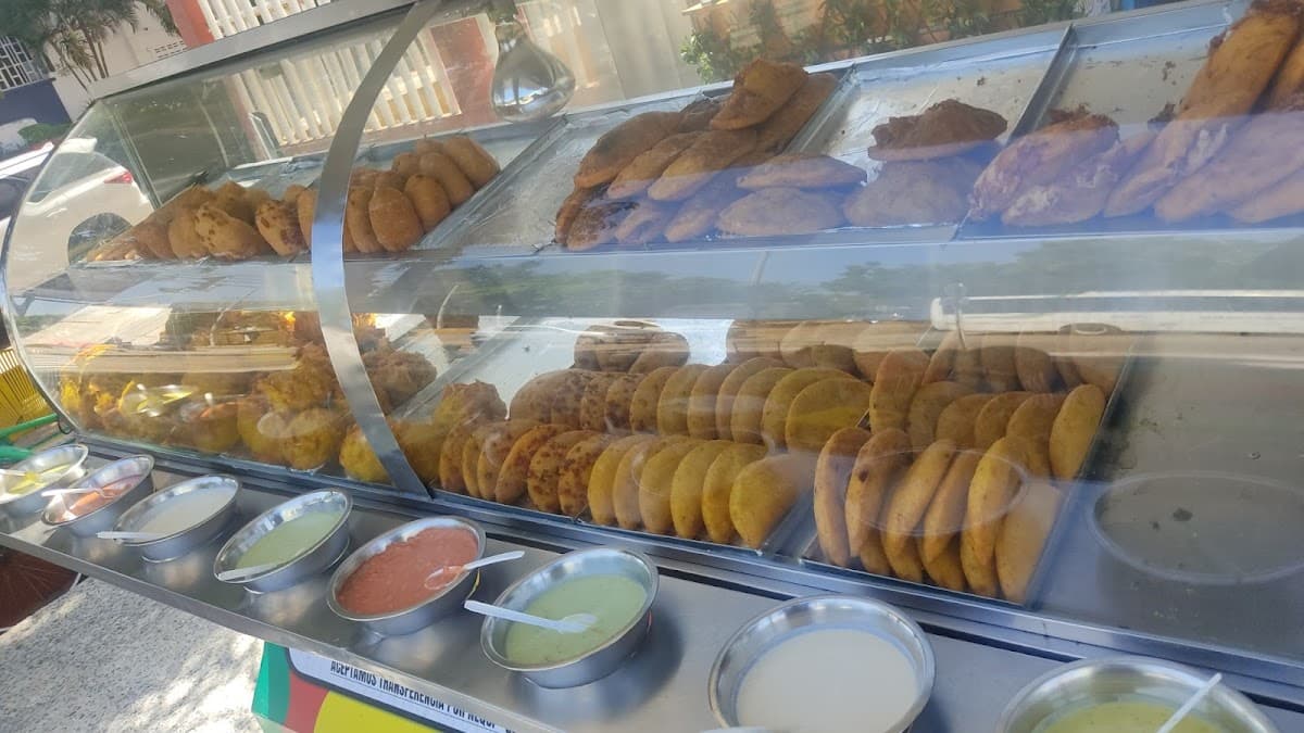 Cafeteria y Frutera Puerta de Oro — foto