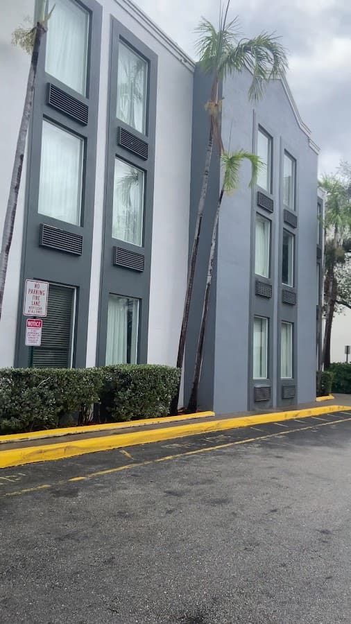 Comfort Inn & Suites Fort Lauderdale West Turnpike — foto