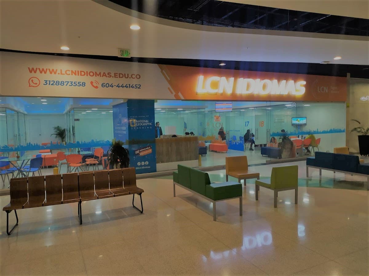 Academia de inglés C.C. La Central - Cursos de inglés - Clases de inglés - LCN Idiomas