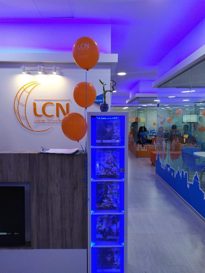 Academia de inglés C.C. La Central - Cursos de inglés - Clases de inglés - LCN Idiomas — foto