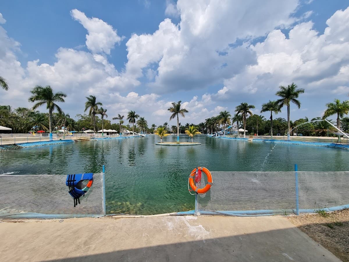 Parque Acuático Lagocristal Bellasuiza