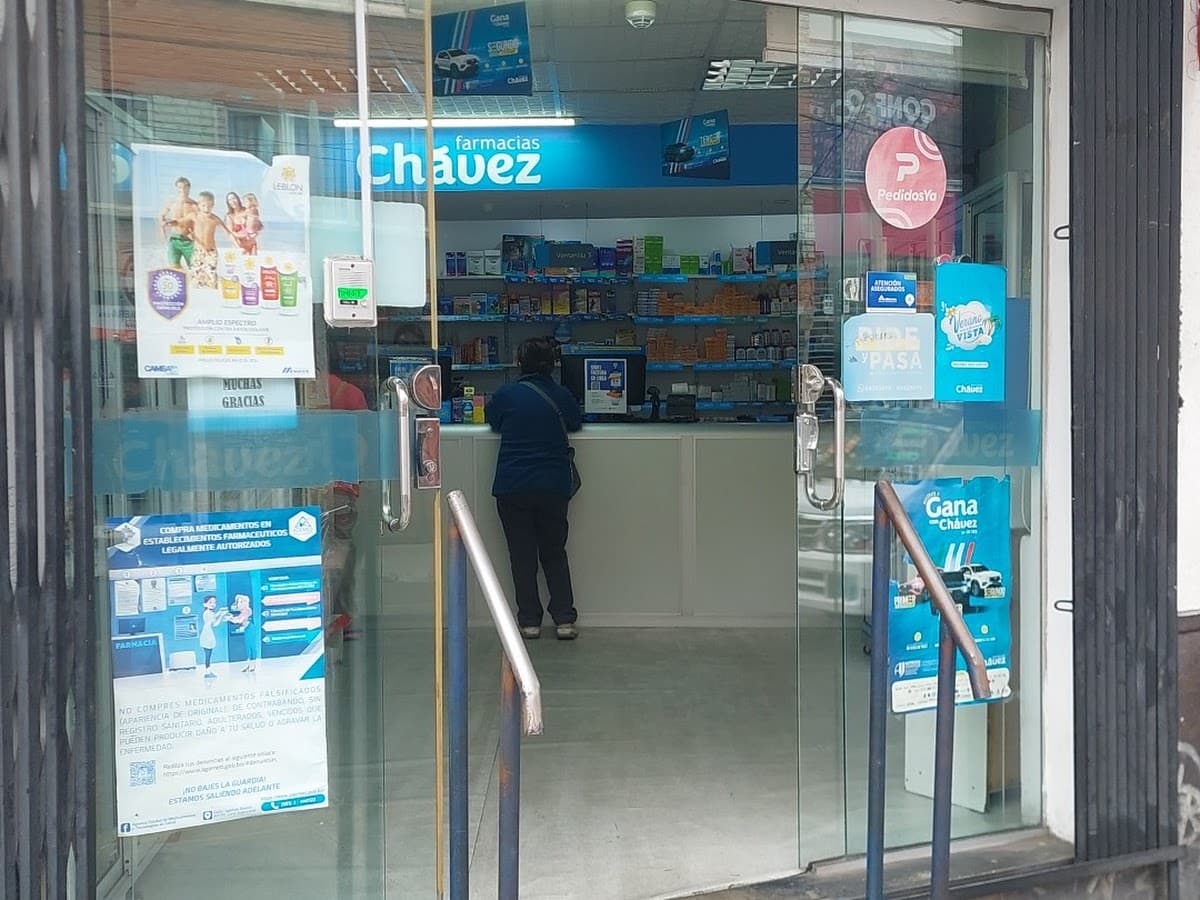 Farmacia Chávez, Sucursal Miraflores — foto
