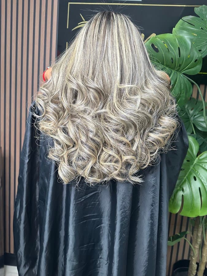Concept Dominican Hair studio