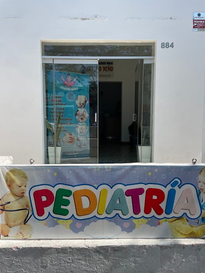 Centro Medico Divino Niño R & M - PIURA — foto