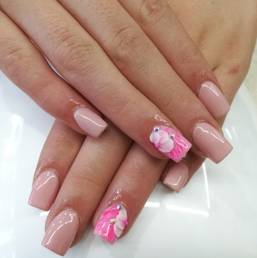 Rolo's Peluquerías Hair Salon and Nails Spa