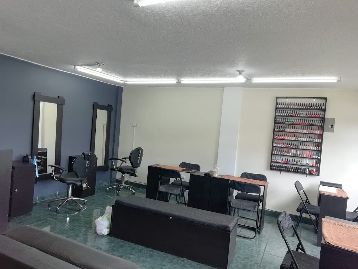 Rolo's Peluquerías Hair Salon and Nails Spa — foto