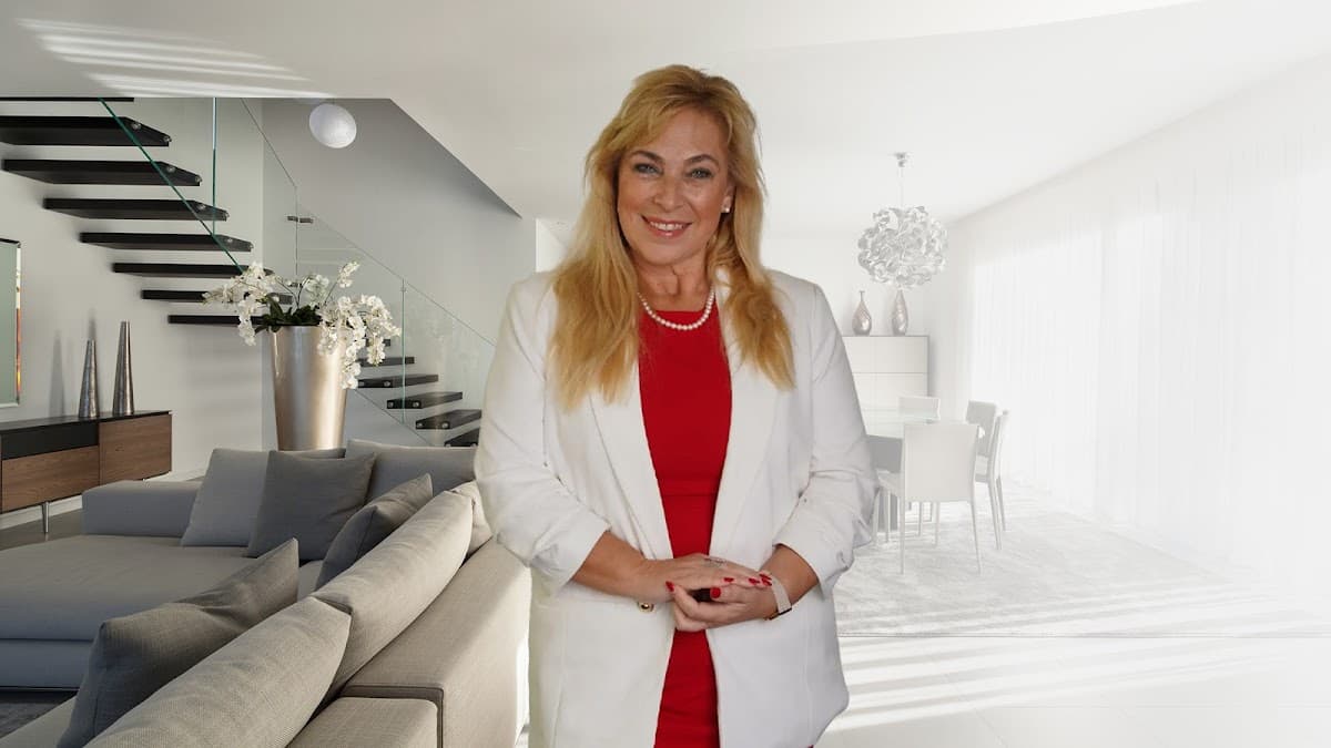 Sofia Limberi, Realtor at KW Reserve Palm Beach