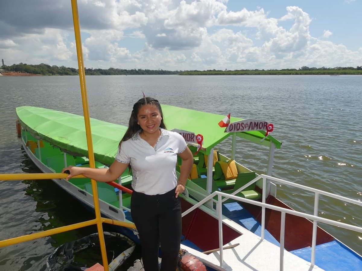 Embarcadero Tours en el Lago Yarinacocha | Turismo Dios es Amor |