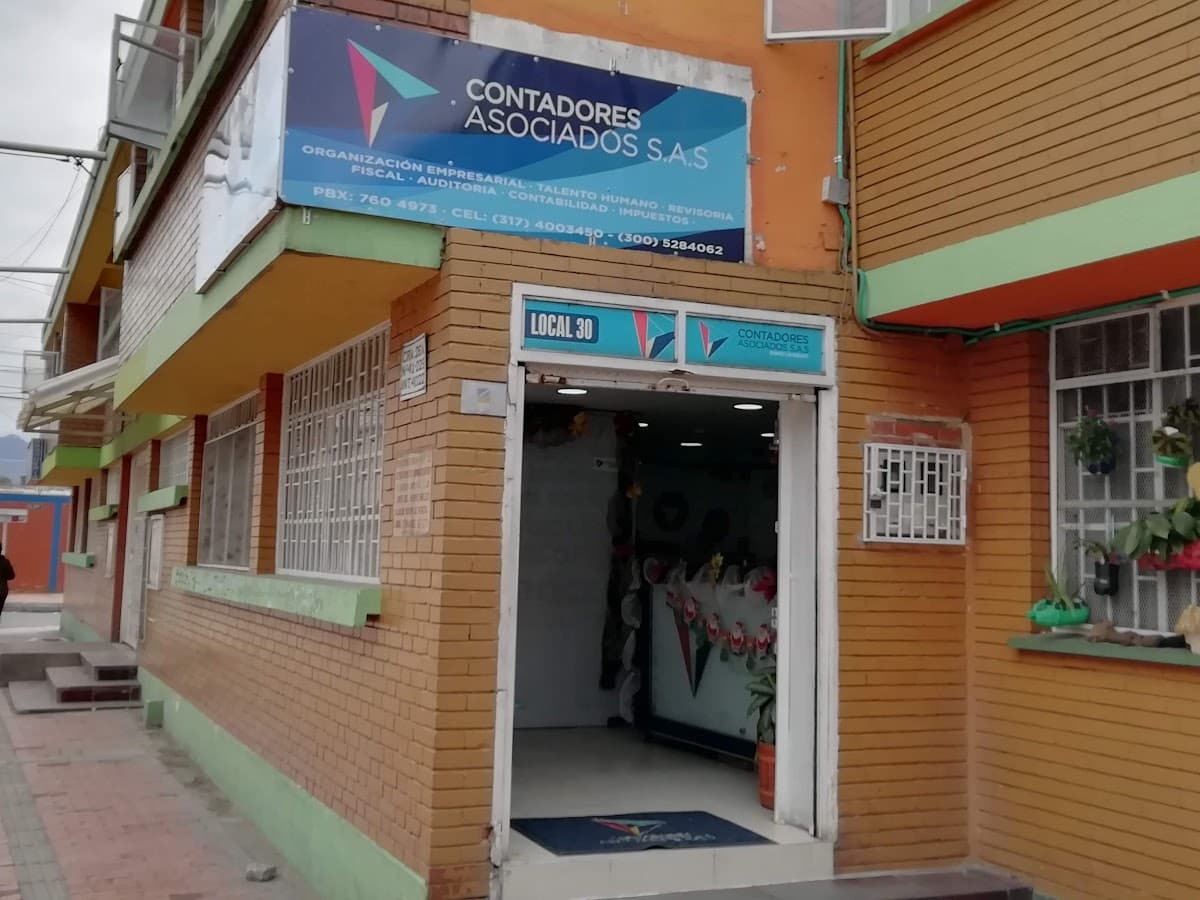 CONTABLE AL DÍA — foto
