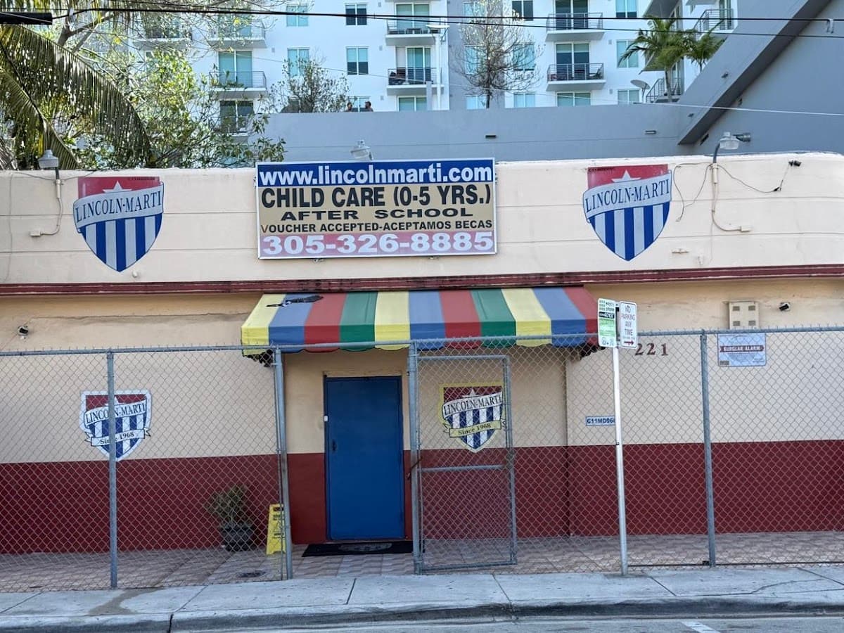 Lincoln-Marti Charter Schools (Little Havana Campus) — foto