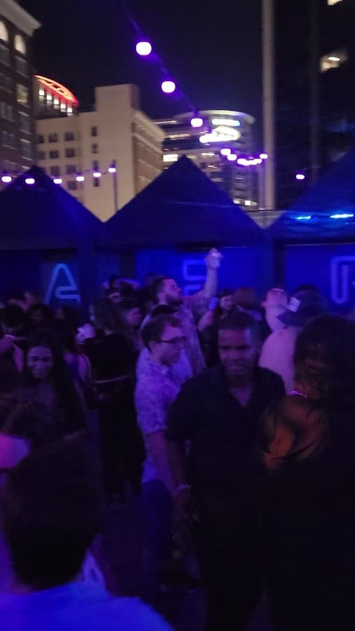 Aero Rooftop Bar & Lounge — foto