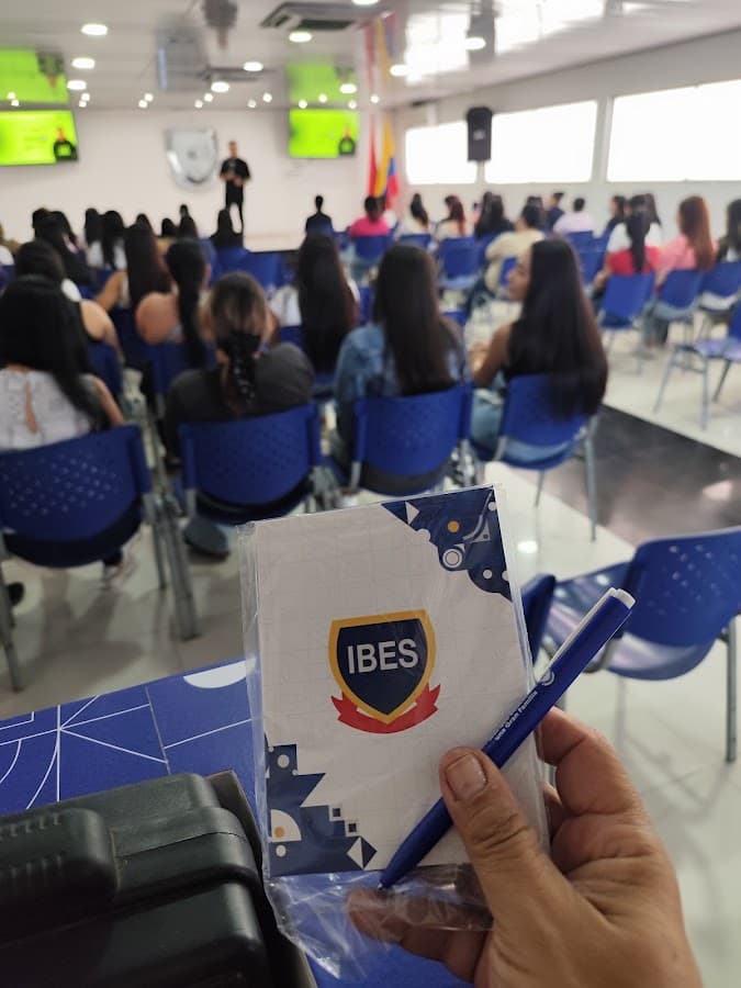 Instituto Bolivariano Esdiseños "IBES" — foto