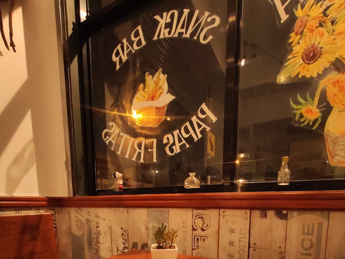 Alma de Poeta café & libros — foto