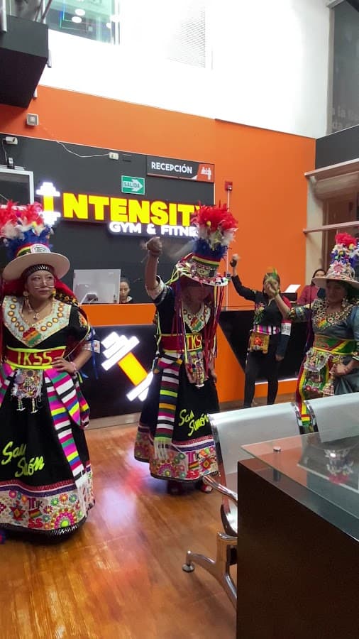 Intensity Gym & Fitness Ovalo Pachacutec — foto