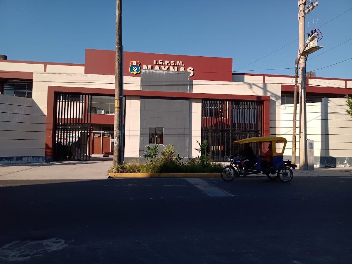 II.EE. Colegio Nacional Iquitos — foto