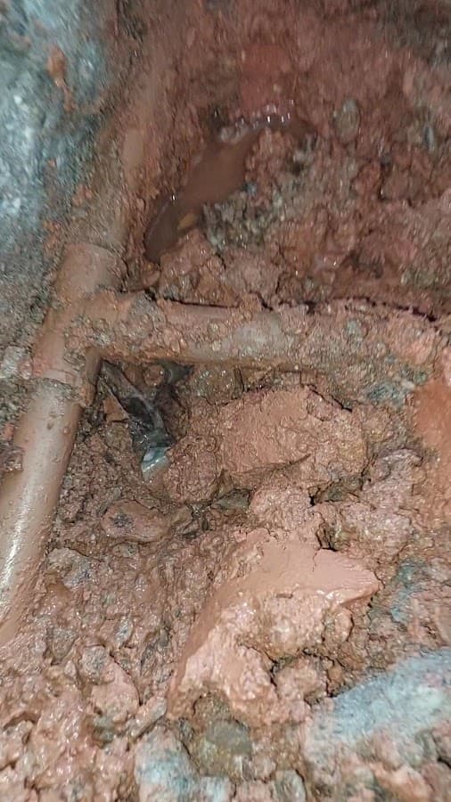 LA Caça Vazamento e Encanador — foto